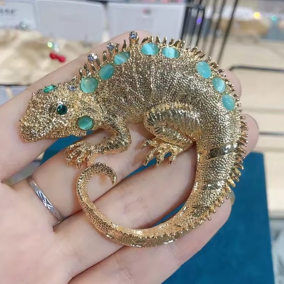 Gothic Gold Lizard Jeweled Reptile with Aqua Crystal Spikes - Picture 2 of 8